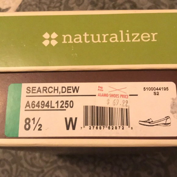 Women’s Naturalizer slip on Flats - Picture 3 of 3